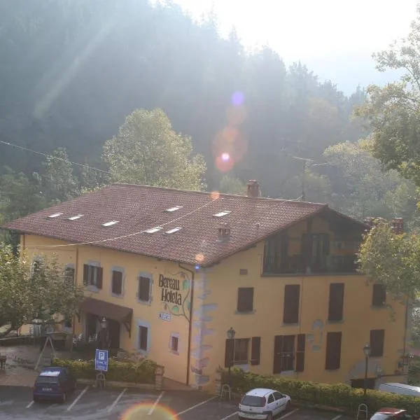 Hotel Rural Bereau, hotel in Zaláin