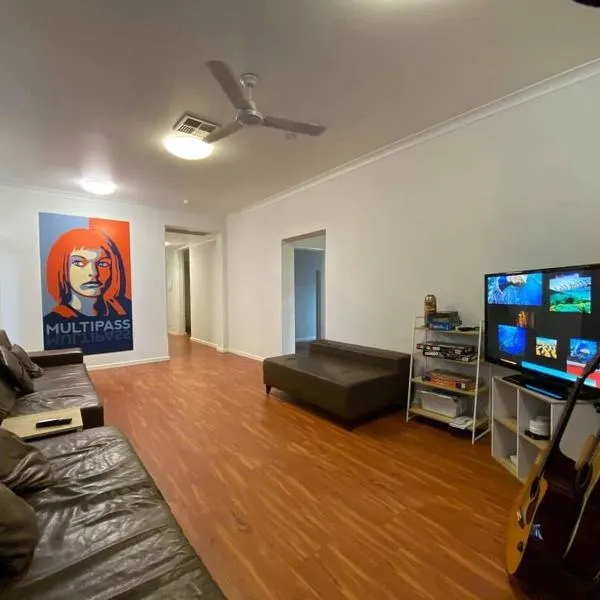 Downtown Backpackers Hostel Perth - note - Valid Passport required for check in, hotel v destinaci Perth
