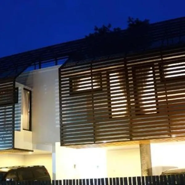 Tibrae Homestay Syariah, hotel in Lembang