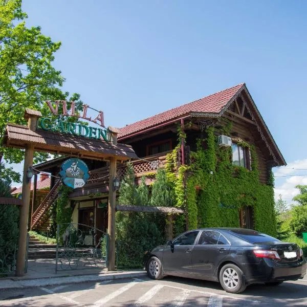 Solochin में, होटल Villa Garden Hotel