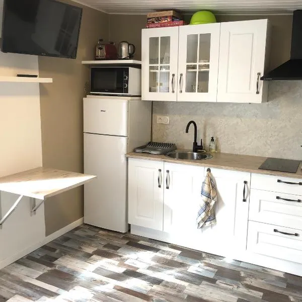 Les logis d'argent Studio indépendant Parking Entrée autonome Linge de Lit et Serviettes Wifi fibre TV connectée, hotel v destinaci Mimizan