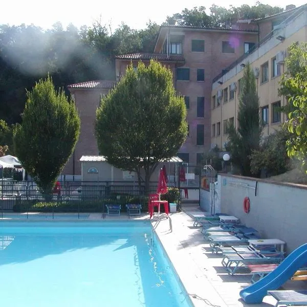 Hotel Tortorina, hotel in Montecalvo in Foglia