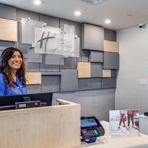 Holiday Inn Express & Suites - Denton South by IHG, hotell i Denton