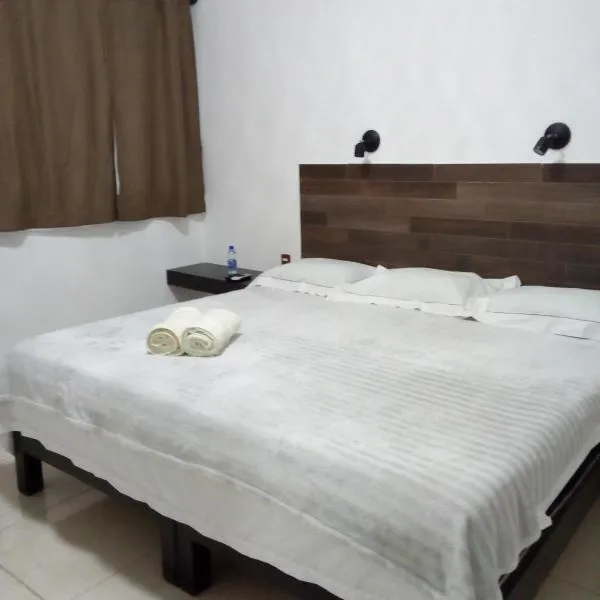 Hotel Santa Lucia, hotel v destinaci Jalpan