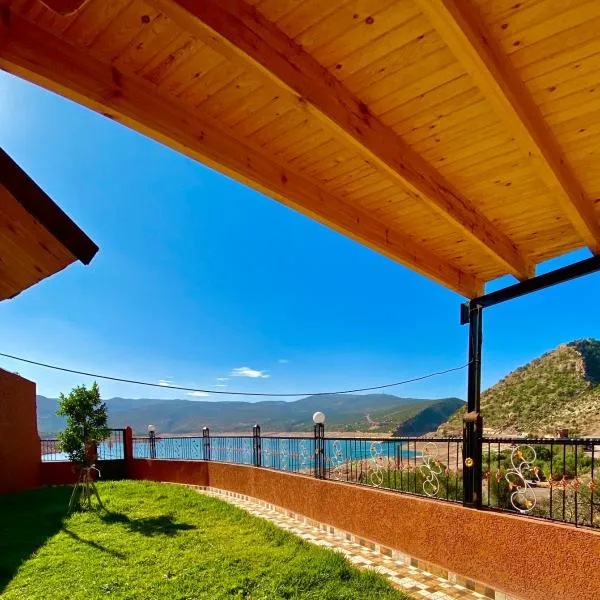 Scenic Lakeview House Near 5-Star Widian Hotel, hotel a Bine el Ouidane