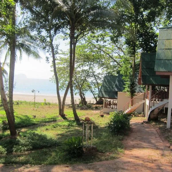 Cameron Island Resort, hotell i Ko Sukon