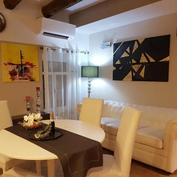 Suite Home 5 Terre, ξενοδοχείο στη Λα Σπέτσια