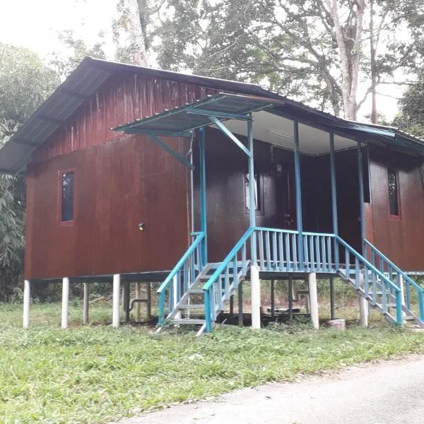 쿠알라캉사르에 위치한 호텔 Chalet Kampong Guar, Manong