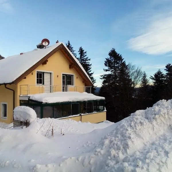 Ferienhaus Anna Semmering, hotel v Semmeringo