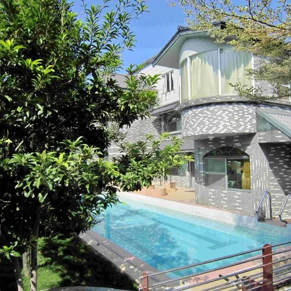 TREE HOUSE, hotel v destinaci Pingtung County