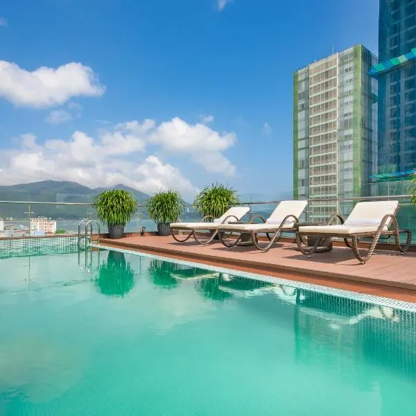 Dolphin Hotel and Apartment, hotel v destinaci Danang