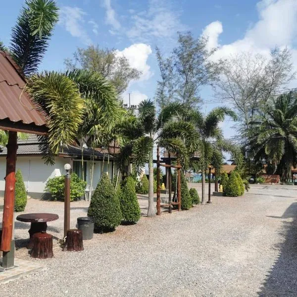 Lung Pod 9 resort, hotel en Ban Pak Khlong