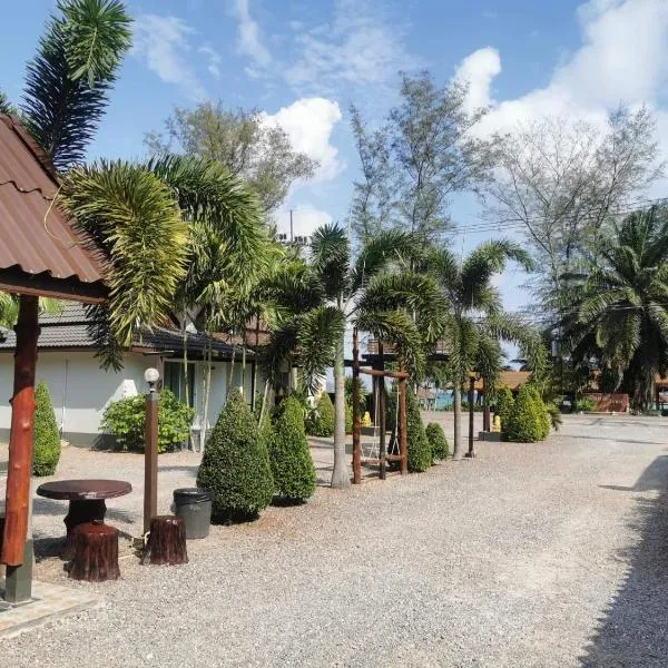 Lung Pod 9 resort, hotel v destinaci Chumphon
