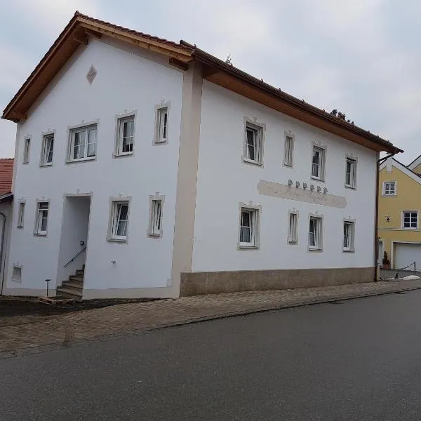 Pension Sengmüller, hotel v destinaci Buchbach