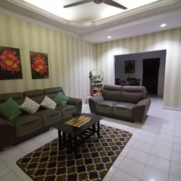 Orked Aeridina Homestay Puchong, hotel v destinaci Pučong