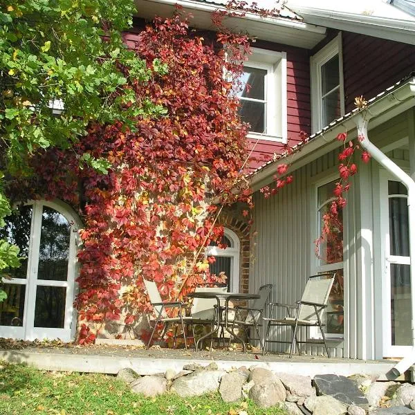 Pohlametsa Holiday House, hotel in Nüpli