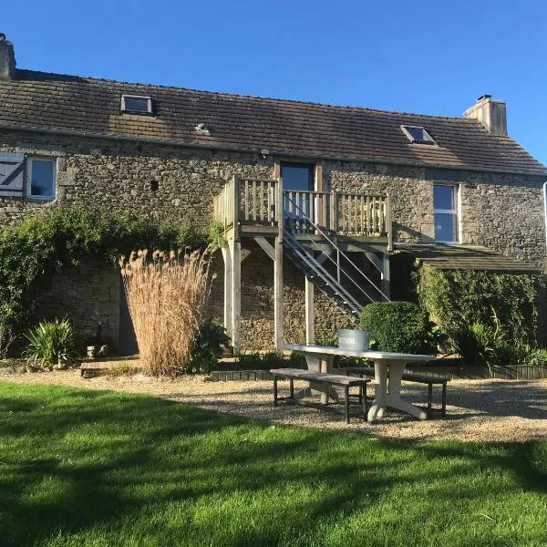 GITE de charme entre Terre et Mer "Wifi et Netflix", hotelli Le Cloître-Saint-Thégonnecissa