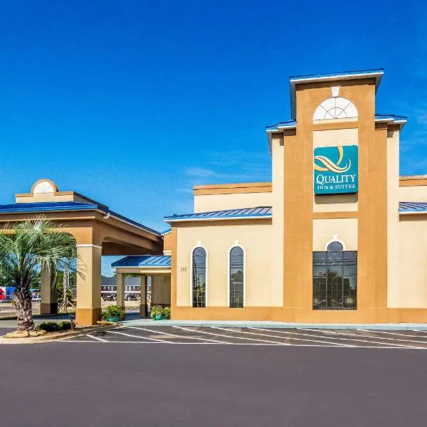 Quality Inn & Suites, hotel v destinaci Lake City