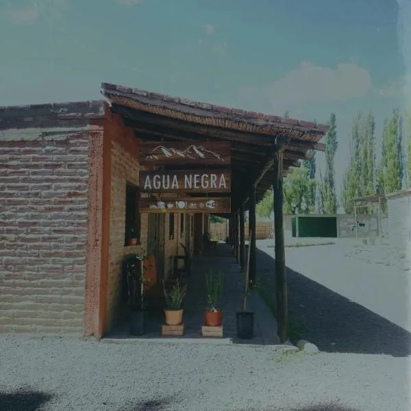 Agua Negra, hotel in Las Flores