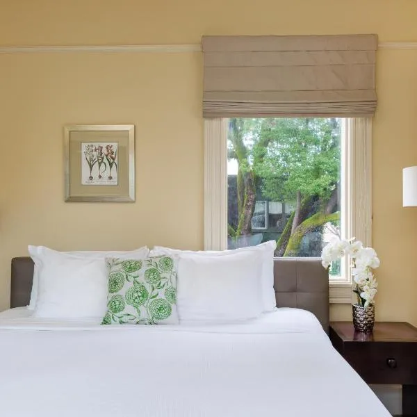 Healdsburg Inn on the Plaza, A Four Sisters Inn, hotel in Healdsburg