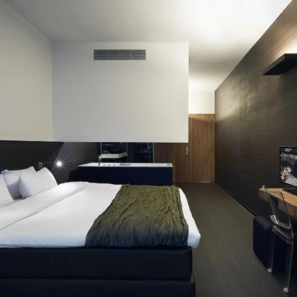 헹크에 위치한 호텔 카본 호텔