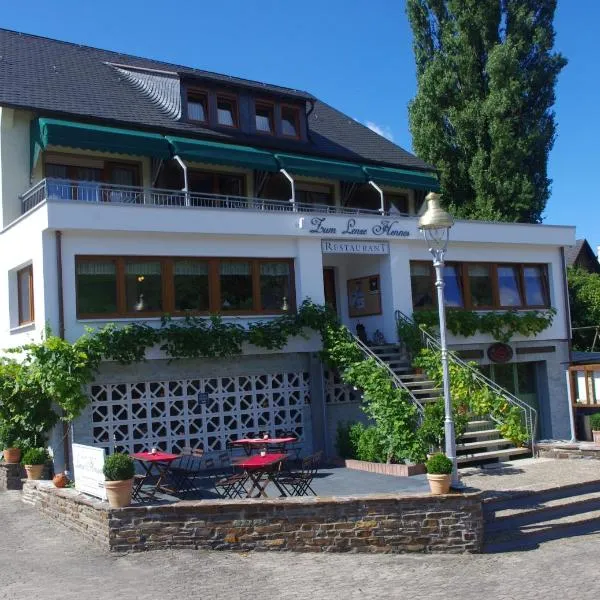 Weinhotel Lenz, hotel en Pünderich