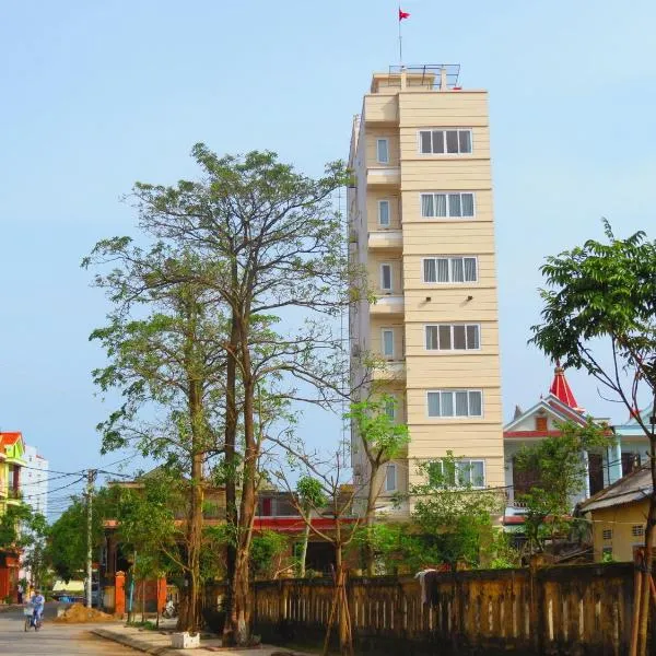 Nam Long Plus Hotel, ξενοδοχείο σε Ντονγκ Χόι