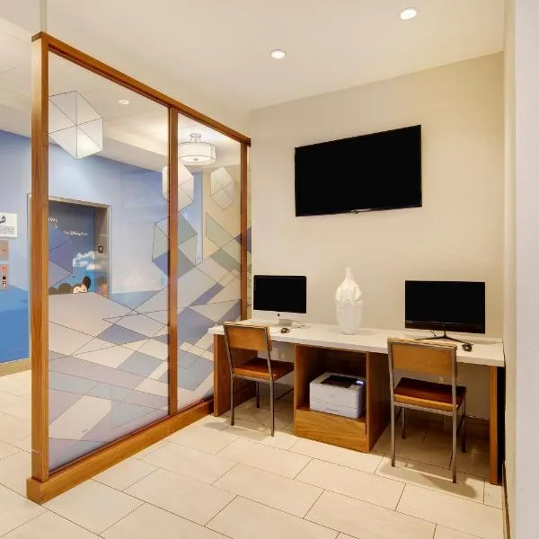 Holiday Inn Express & Suites S Lake Buena Vista by IHG