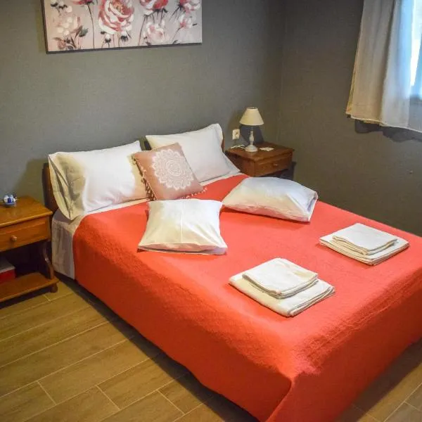 Rose Garden Apartments, hotell i Mitikas