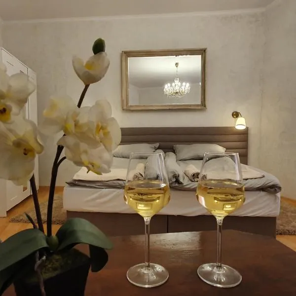 Corte Apartman – hotel w mieście Pápa