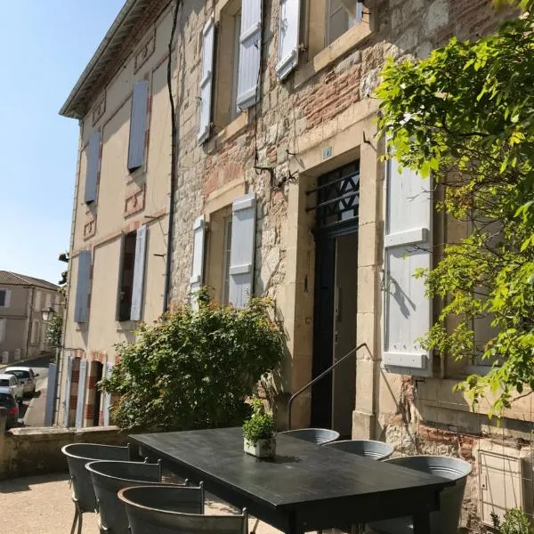 l'autre maison, hotel in Penne-dʼAgenais