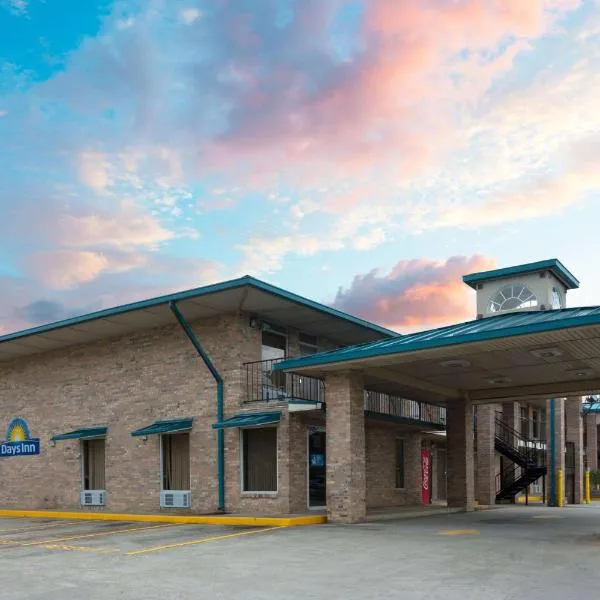 Days Inn by Wyndham Forest, hotel di Forest