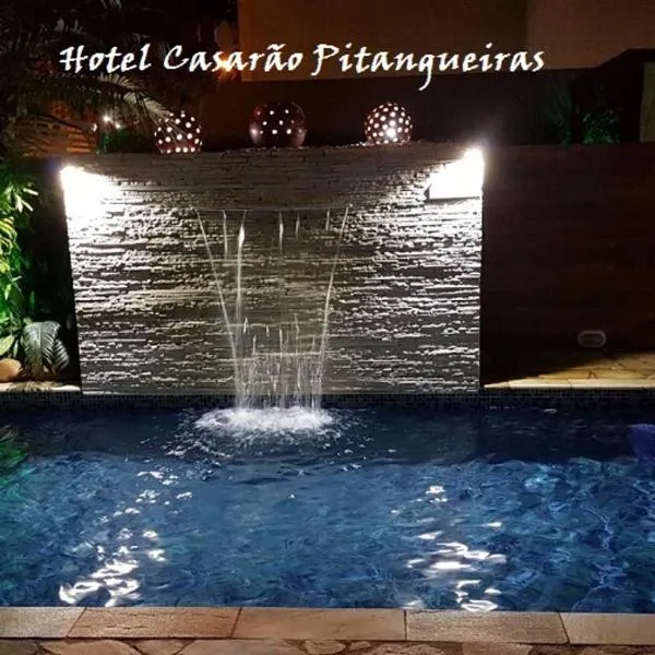 Hotel Casarão Pitangueiras، فندق في غوارويا