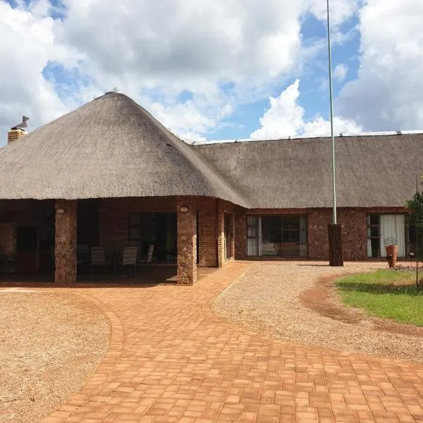 Makhato Bush Lodge 86, hotel in Bela-Bela
