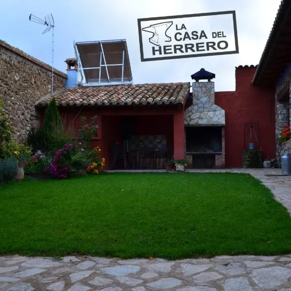 La Casa del Herrero, hotel in El Poyo