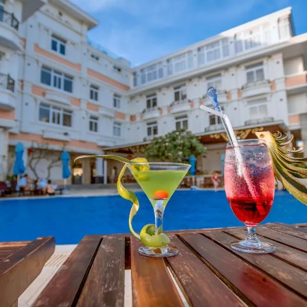 Bella Vita Hotel, hotel v destinaci Long Hải