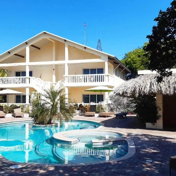 Wayaca Mini Resort, hotel in Willemstad