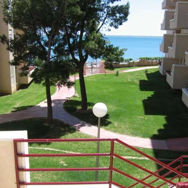 1ª LINEA DE MAR CON VISTA FANTÁSTICA, hotel v destinaci L'Ampolla
