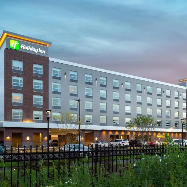 Holiday Inn Boston Logan Airport - Chelsea, an IHG Hotel, khách sạn ở Chelsea