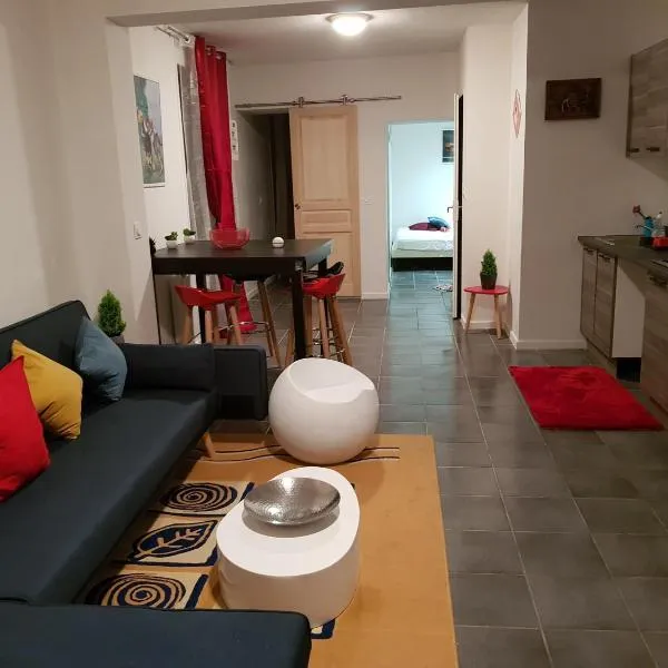 Appartement moderne Roanne, hotel v destinaci Roanne