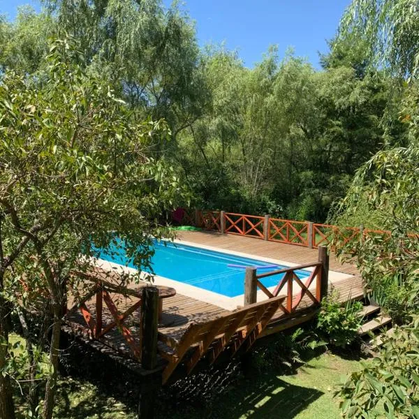 Cabaña Magnolia en Marea Delta del Tigre, hôtel à General Pacheco