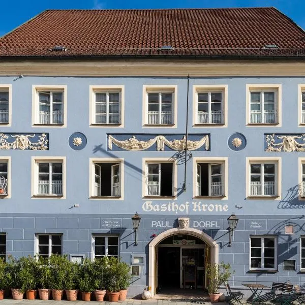 Zur Krone、Neuöttingのホテル