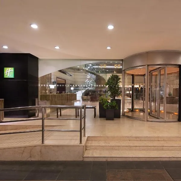 Holiday Inn Cochin by IHG, hotel v destinaci Kóčin