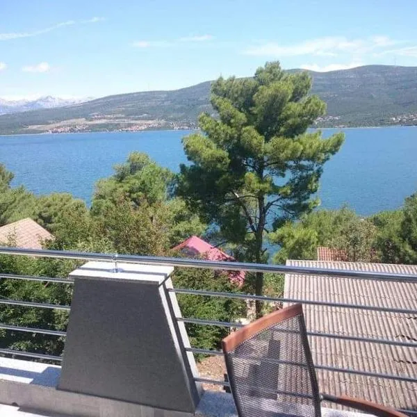 Gizmo apartments – hotel w mieście Gornji Karin