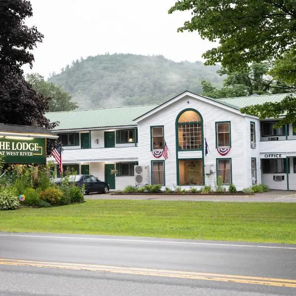 The Lodge at West River, hotel en Newfane