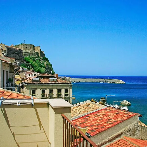 CASA BRICIOLE 1 e 2, hotel in Scilla