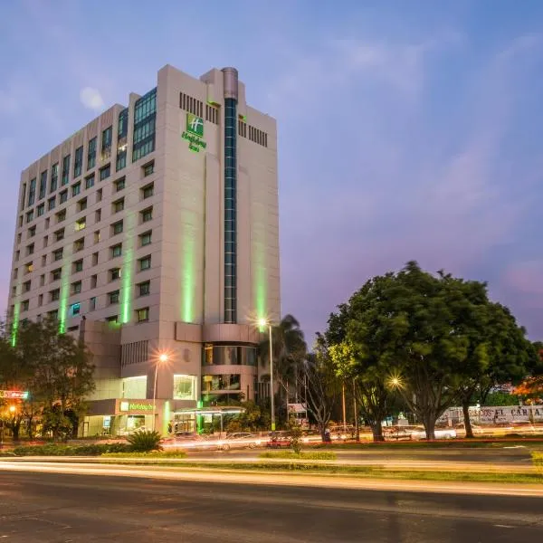 Holiday Inn Guadalajara Select, an IHG Hotel, hotel i Ciudad Granja