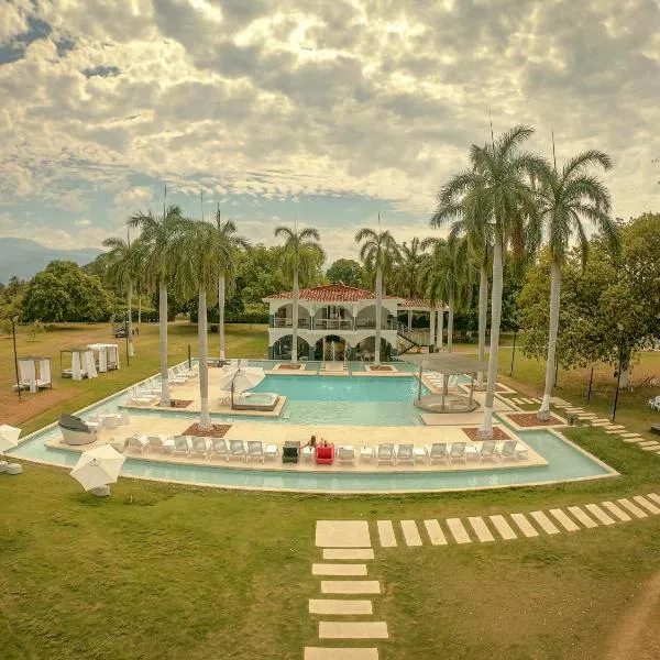 Arena de Santa Fe by Bernalo Hotels, hotel v destinaci Santa Fe de Antioquia