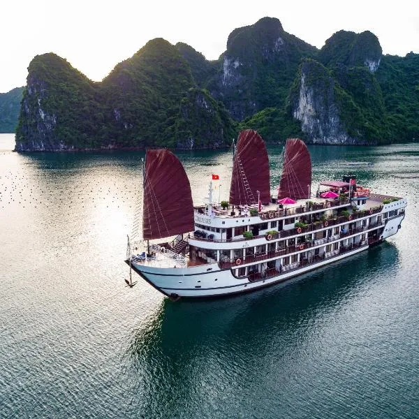 Alisa Cruise Halong, khách sạn ở Hạ Long
