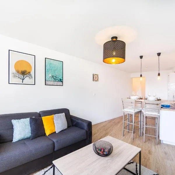 SPLENDIDE APPARTEMENT RENNES CENTRE + PARKING, hotel em Rennes